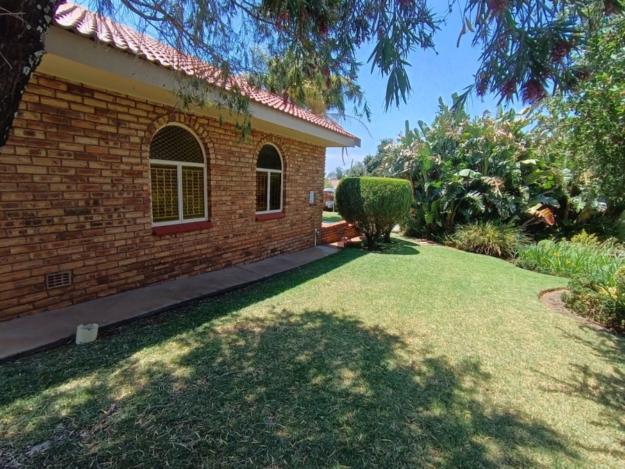 4 Bedroom Property for Sale in Doringkruin North West